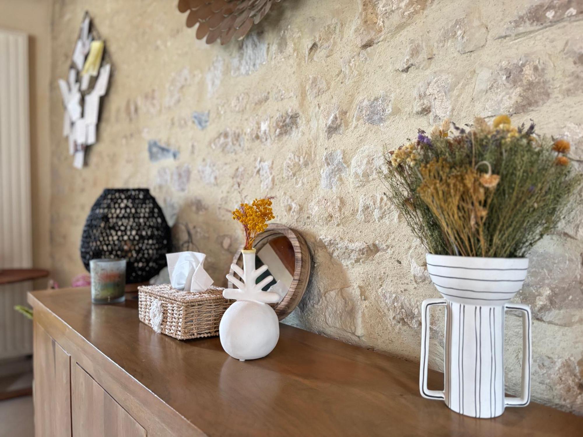 Le So Art, Grande Maison 4 Chambres, Terrain De Petanque, Grand Jardin Clos, Flipper, Babyfoot, Jeux Arcade, Ping Pong,1 Km Mer, Proche Golf, Port En Bessin, Bayeux Et Plages Du Debarquement, Adaptee Enfants Commes Exterior foto